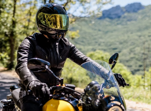 Quels sont les équipements obligatoires pour le motard ?